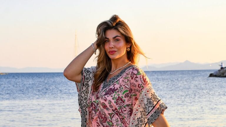 Είμαι η Λίνα